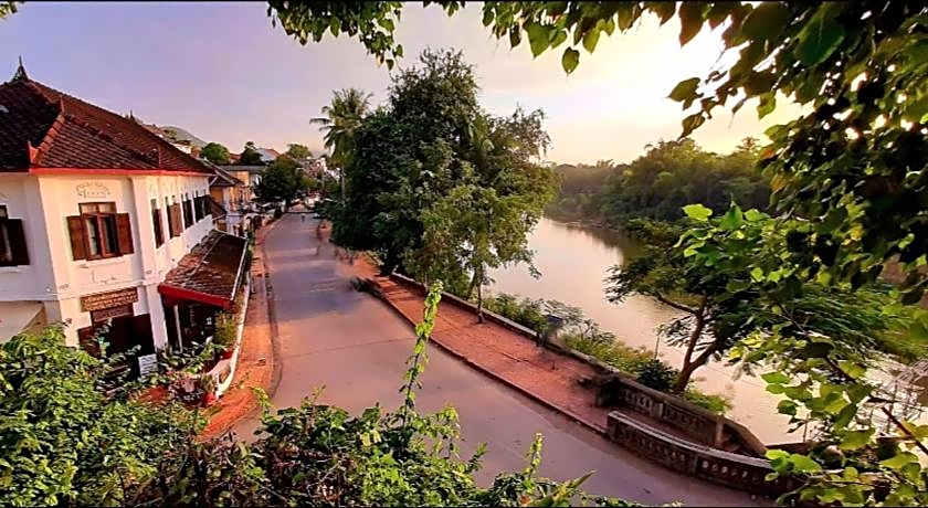 Saynamkhan River View