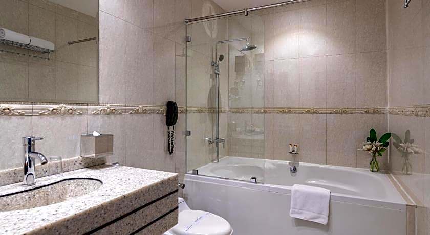WARWICK AL JUBIAL HOTEL