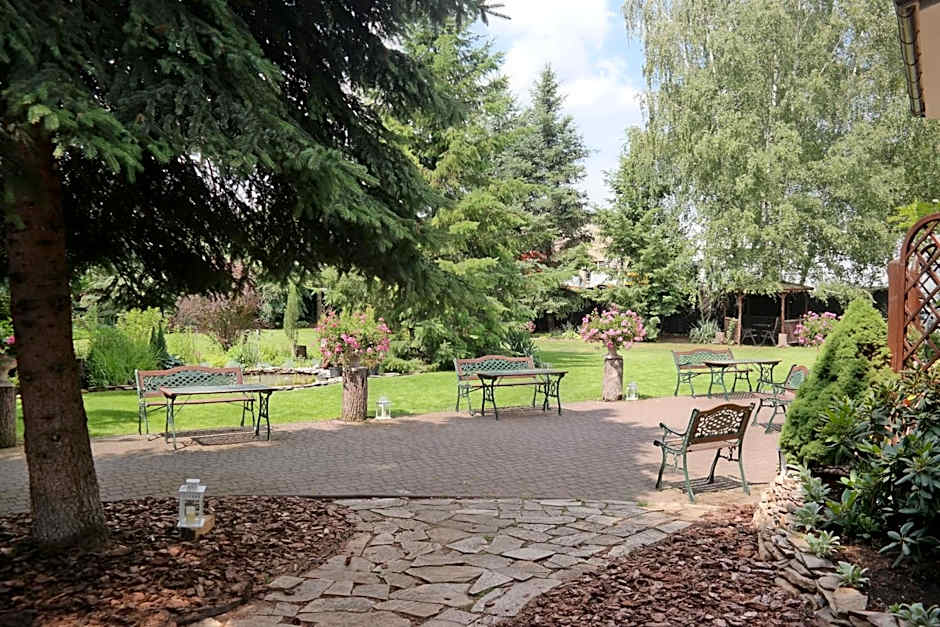 Hotel Astra Tajemniczy Ogród