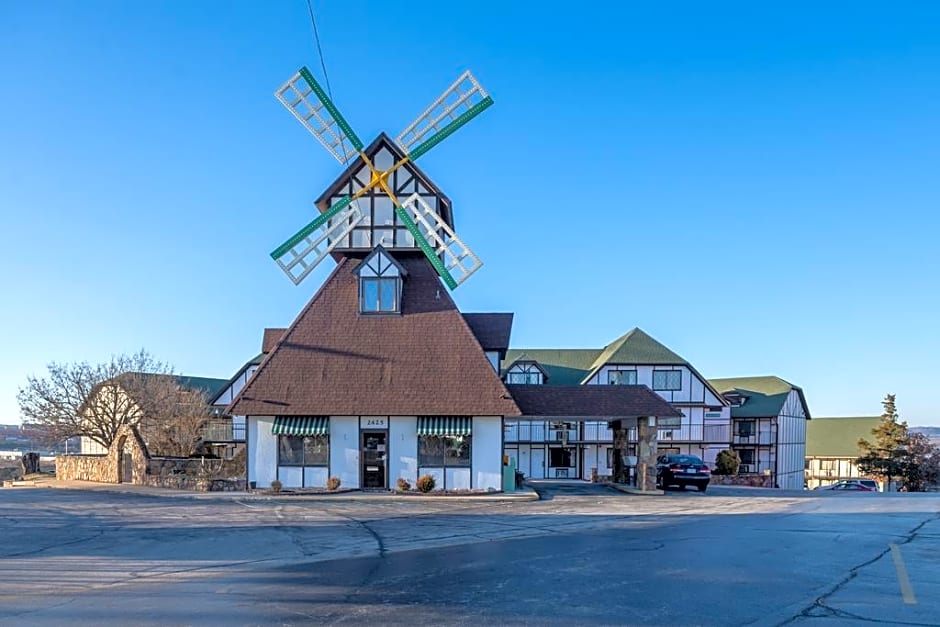 OYO Hotel Windmill Branson