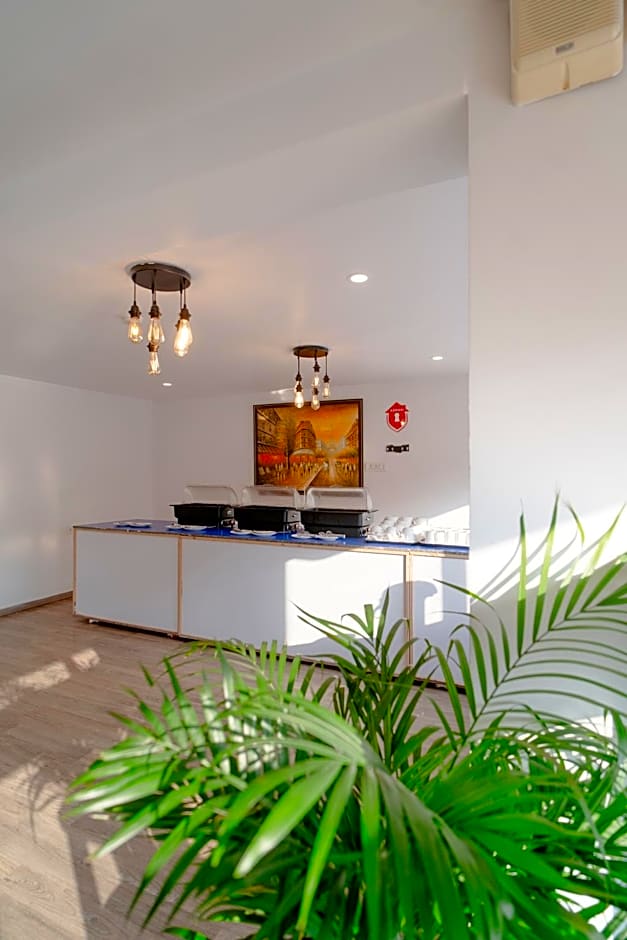 HOTEL ASRANI INTERNATIONAL