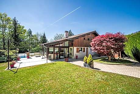 Le Chalet Des Pesettes