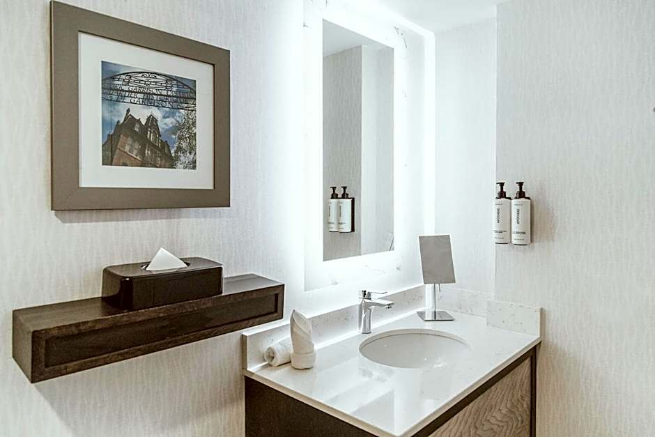 Crowne Plaza Fredericton Lord Beaverbrook By IHG