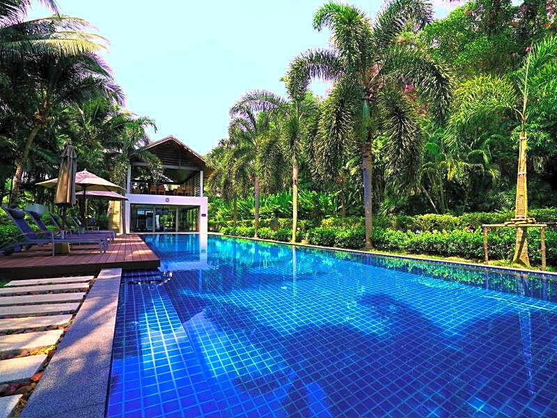 Casuarina Shores Apartment