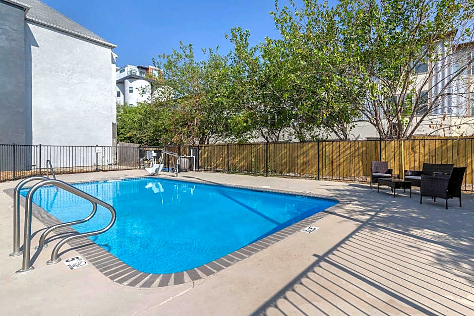 Quality Inn Downtown - near Market Square