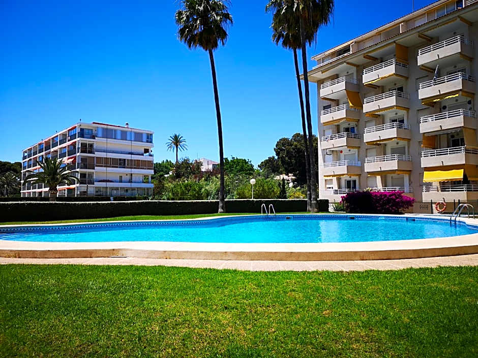 Acogedor apartamento frente al mar con piscina