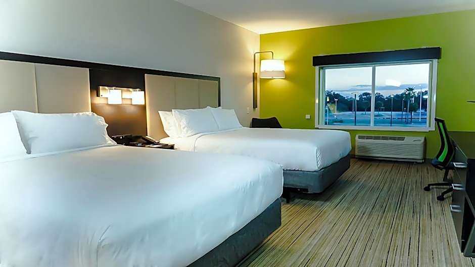 Holiday Inn Express & Suites Tampa East - Ybor City By IHG