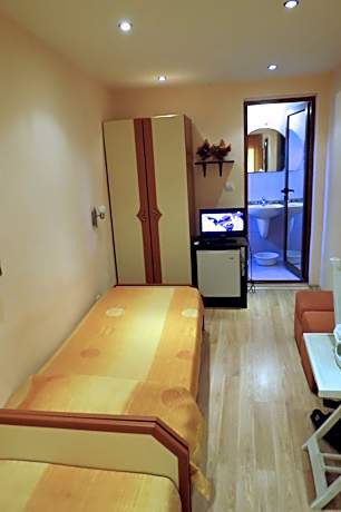 Twin Room with Balcony