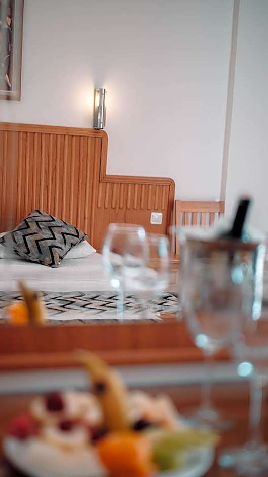 Belcehan Deluxe Hotel