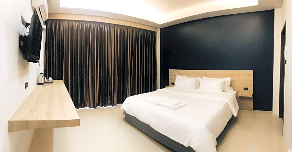 Tall Tree Poshtel Phuket