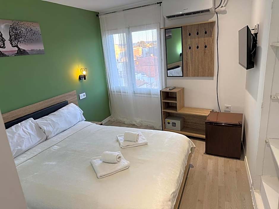 Hotel Nou Roser