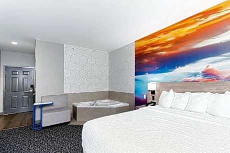 Deluxe King Studio Suite - Non-Smoking