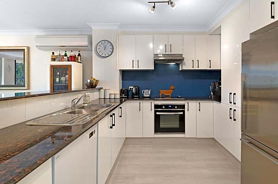 Genesis Apartments by Gold Coast Premium