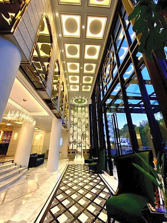 Grand Eska Hotel & Suites Batam