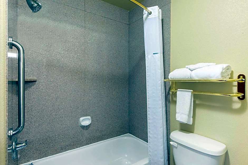 Baymont by Wyndham Wichita Falls