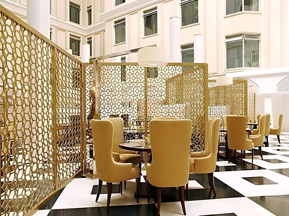 Wuhan Oriental Jianguo Hotel – Wuhan, OH