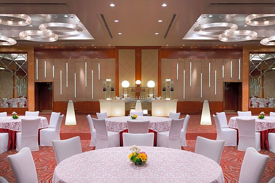 Sheraton Grand Bangalore Hotel At Brigade Gateway