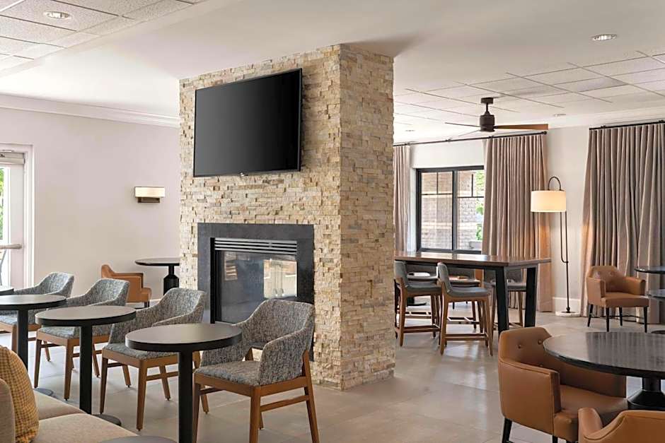 Homewood Suites By Hilton Cambridge-Arlington