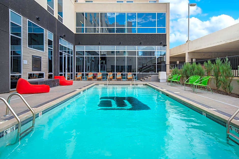 Aloft Oklahoma City Downtown - Bricktown