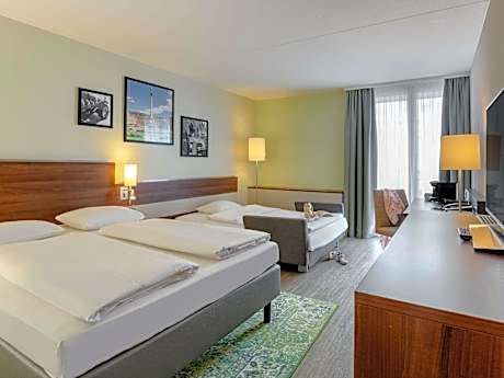 Privilege Room With Queen Size Bed And Sofa