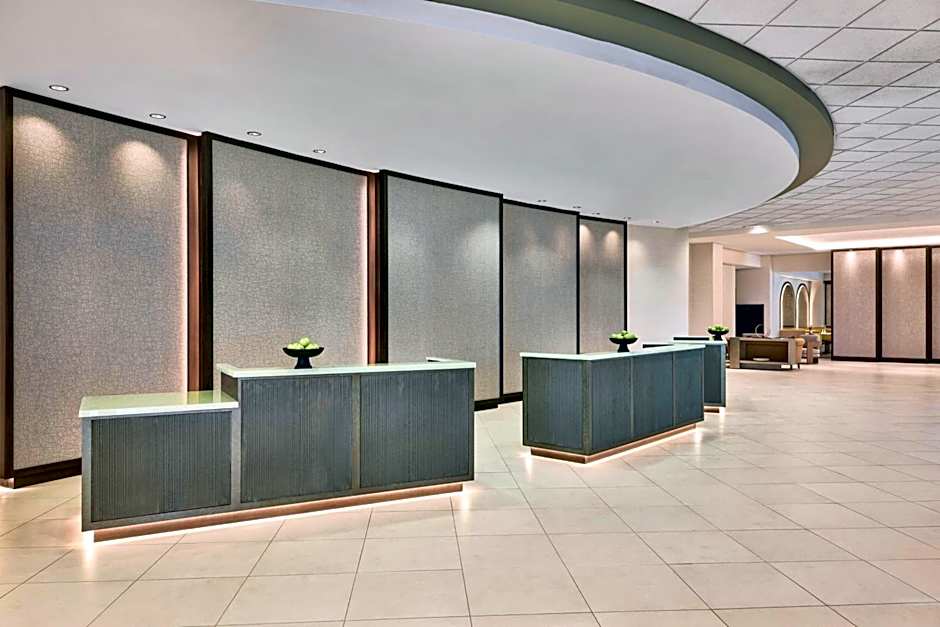 Renaissance® Phoenix Glendale Hotel & Conference Center