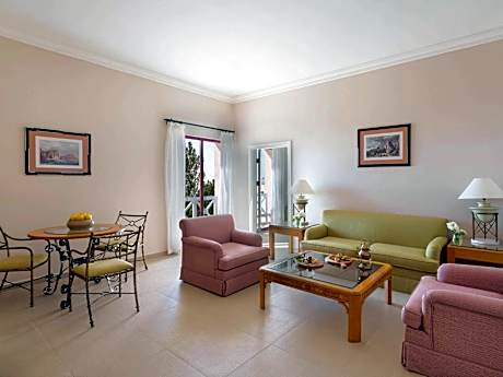 Deluxe Suite with 1 Kingsize Bed