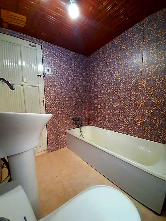 Young Shahzada Group of Houseboats