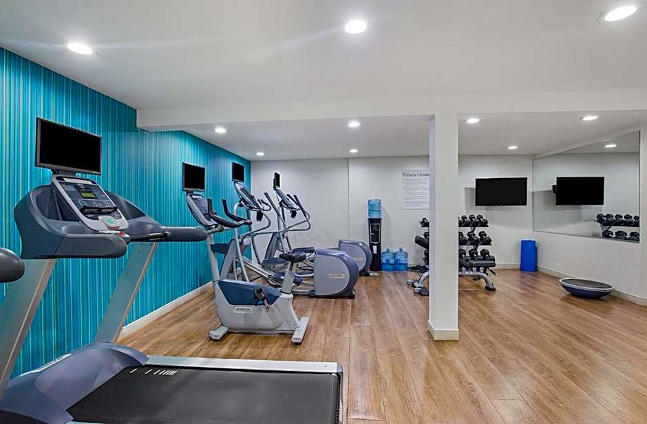 Holiday Inn Express & Suites Locust Grove By IHG