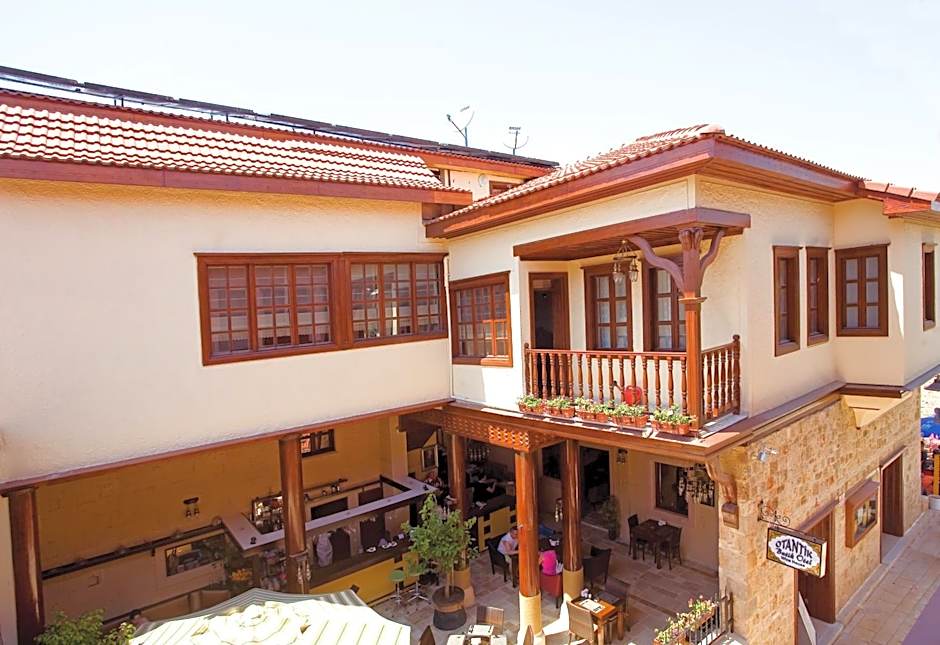 Cicerone Lodge Hotel