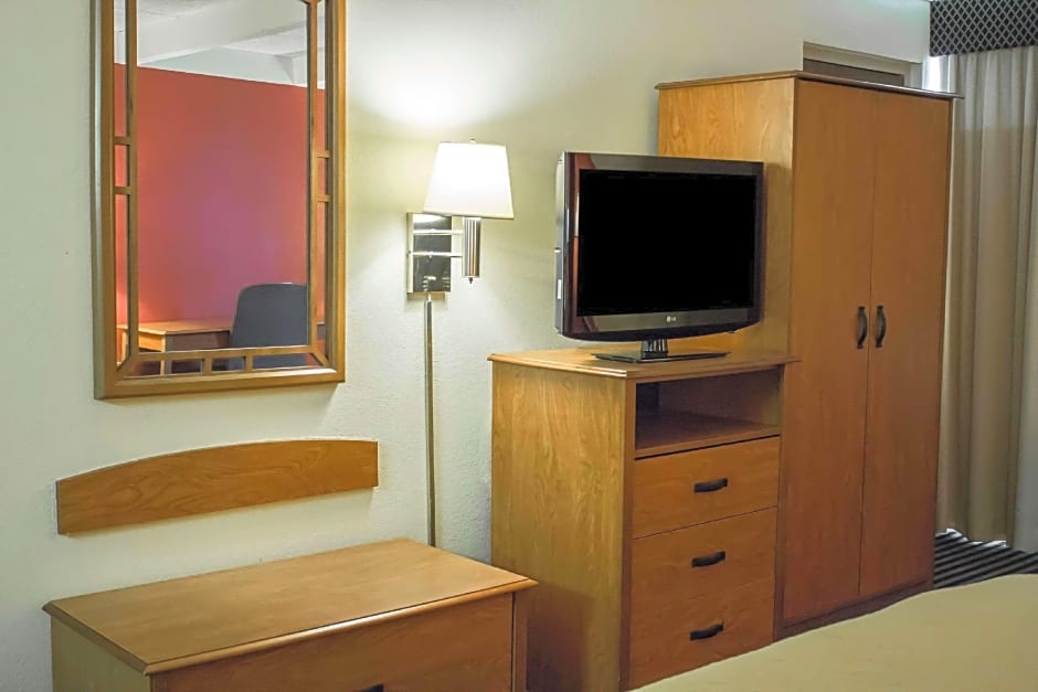 Econo Lodge Wickliffe - Cleveland East