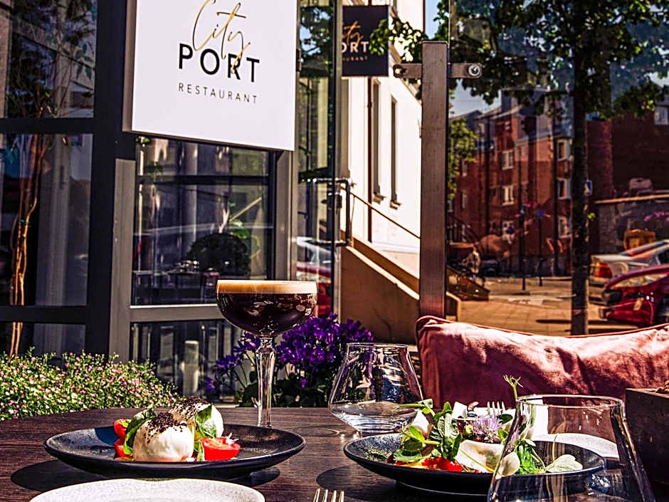 MERCURE KLAIPEDA CITY HOTEL, Meetings, Events, Restaurant & Bar - Accor Group, Pet Stay FREE