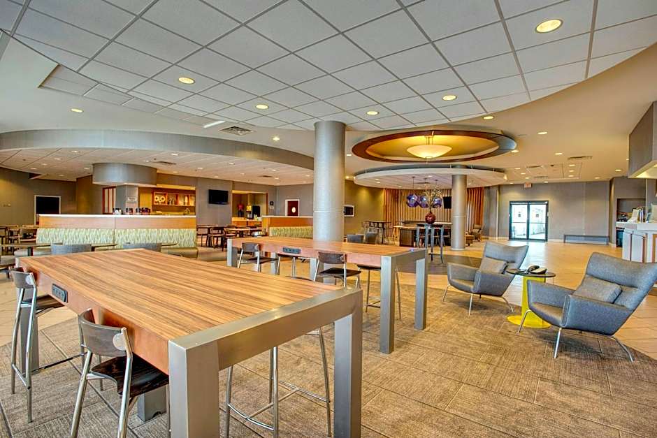 SpringHill Suites by Marriott Lawrence Downtown