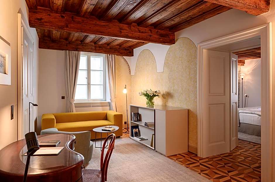 Zlata Ladjica Boutique Hotel