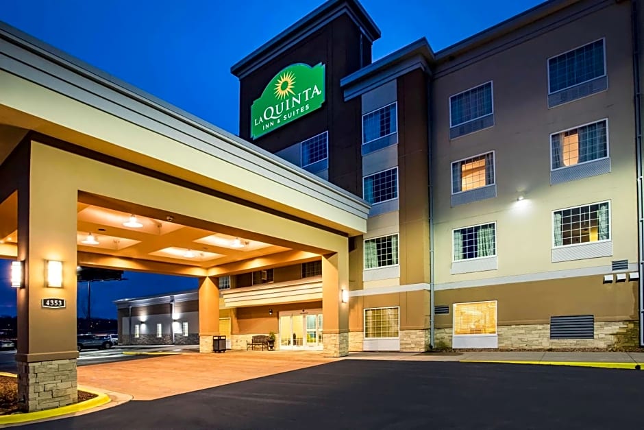 La Quinta Inn & Suites by Wyndham Rochester Mayo Clinic S