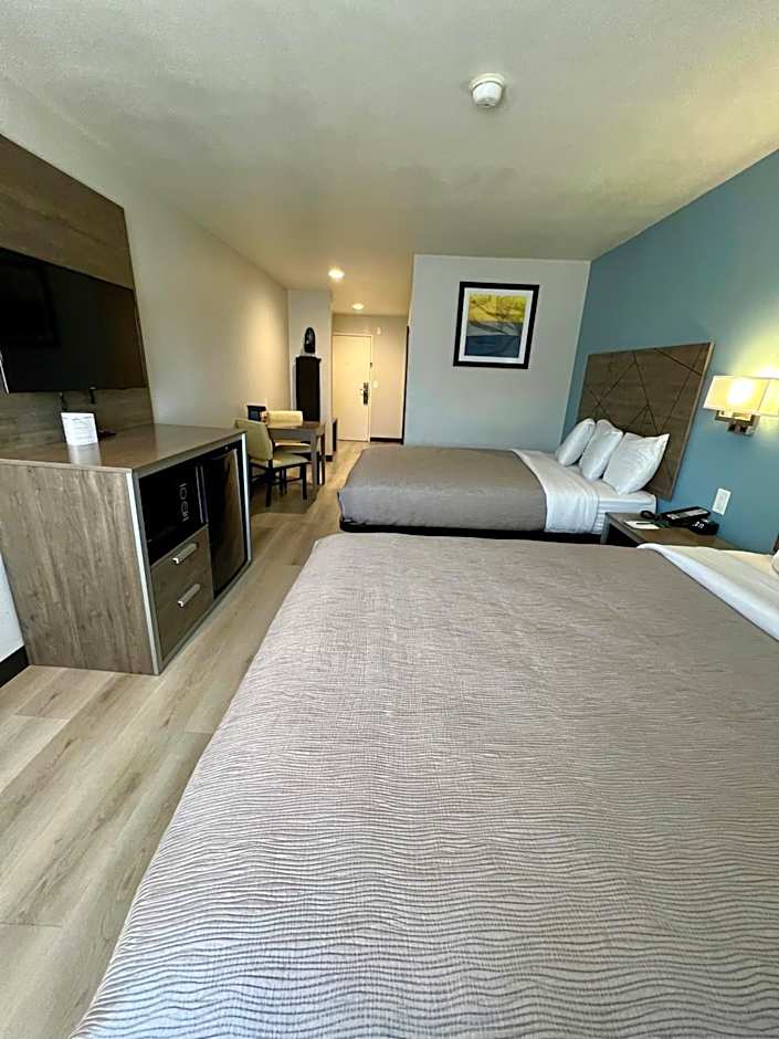 Photo 1 of 12 of 2 Queen Beds
