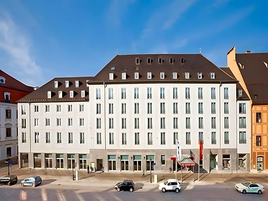 Hotel Maximilian’s