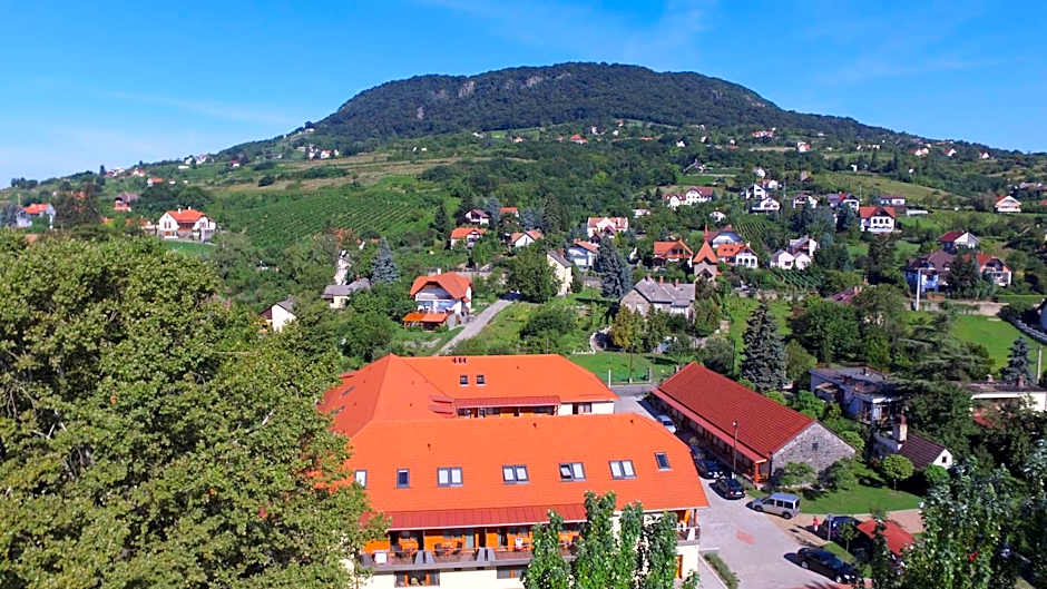 Hotel Halászkert Badacsony