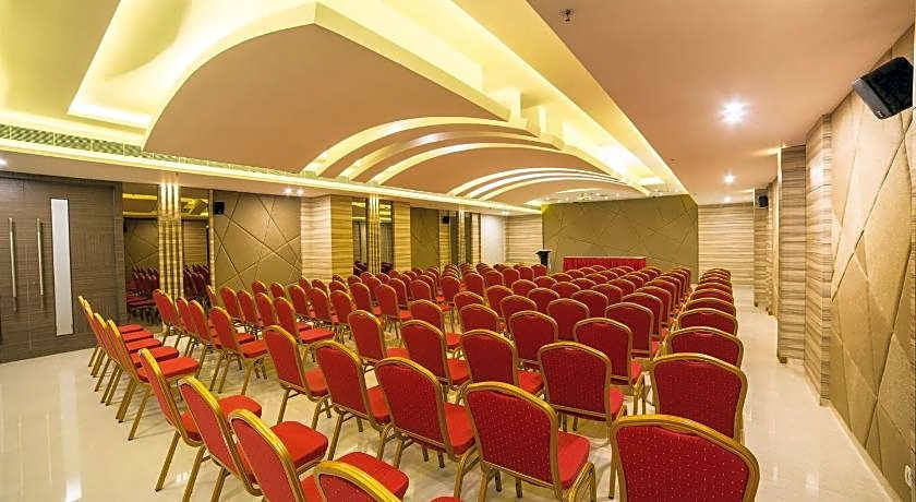 Vivera Grand Hotel - Dindigul