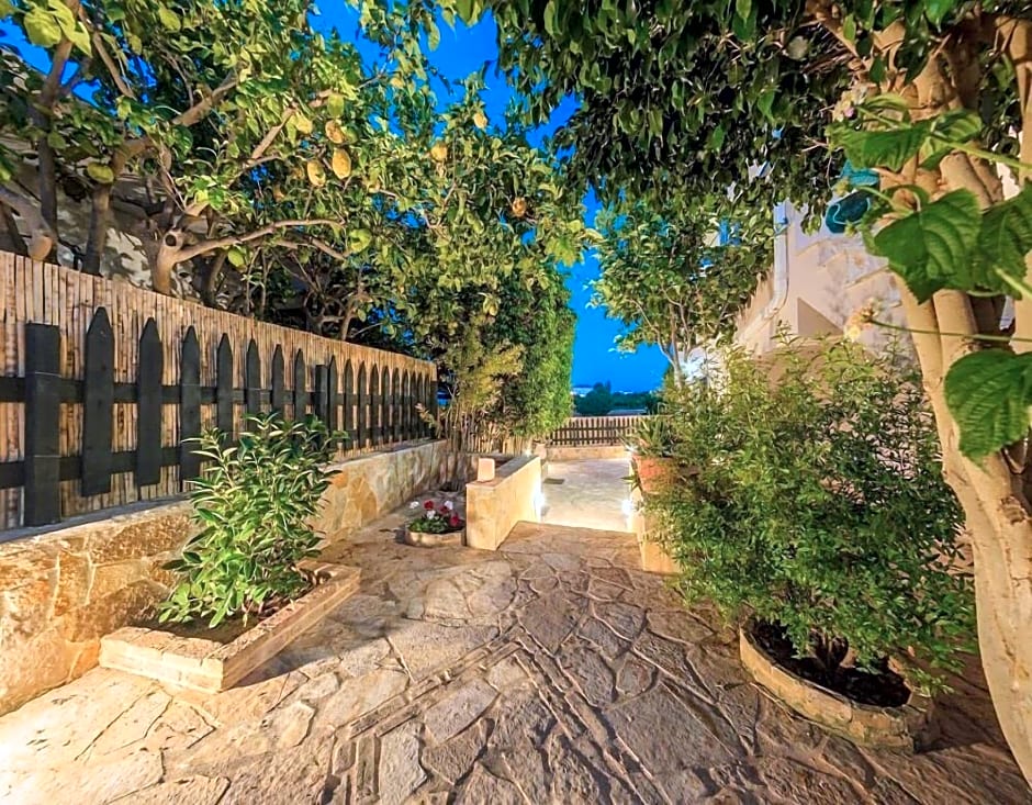 Golden Coast Boutique Luxury Living