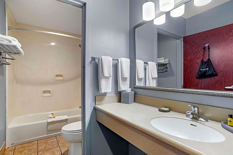 Best Western Plus Two Rivers Hotel & Suites