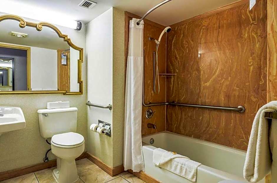 Quality Inn & Suites