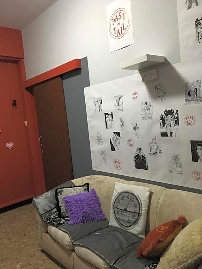 Past or Tail hostel