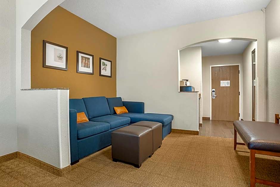 Comfort Suites Monroe