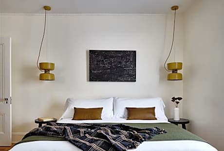 King Fireplace Suite