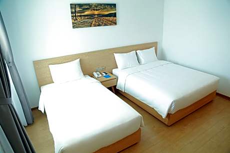 Superior City View Twin Room