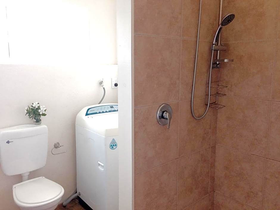 White House Apartments