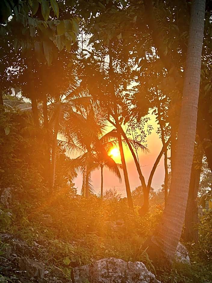Kalani Bungalows, Haad Yao