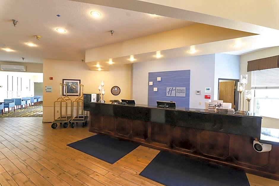Holiday Inn Express St. Ignace Lake Front Hotel By IHG