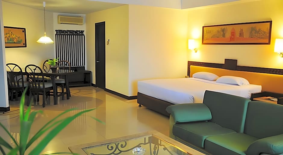 Losari Beach Hotel Makassar