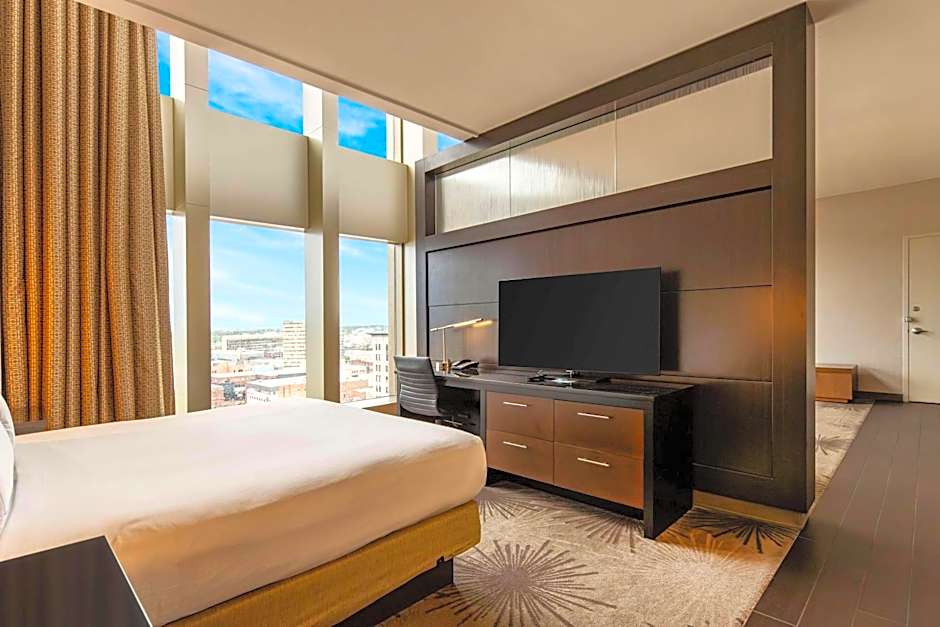 DoubleTree By Hilton Cedar Rapids Convention Complex